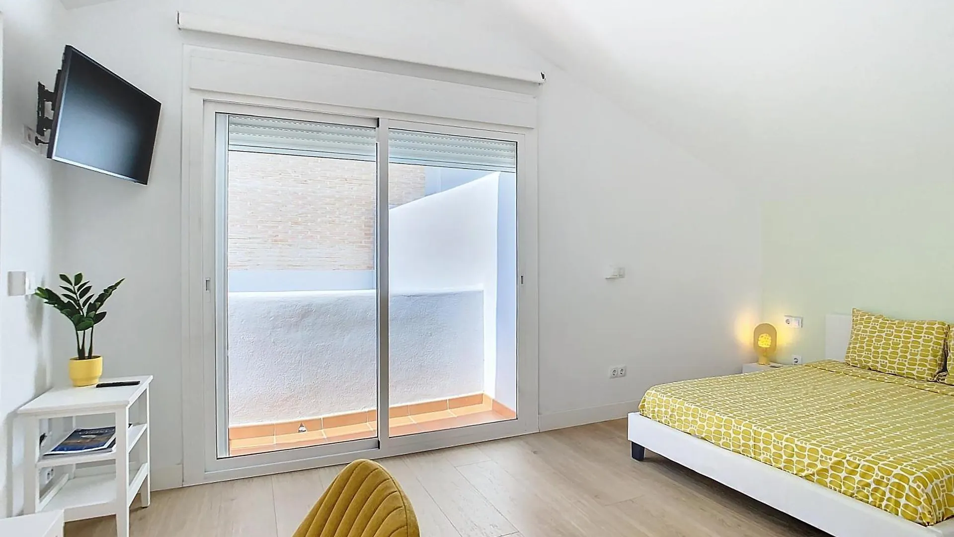 Chic Escape, 5 Room Modern Villa Benalmadena