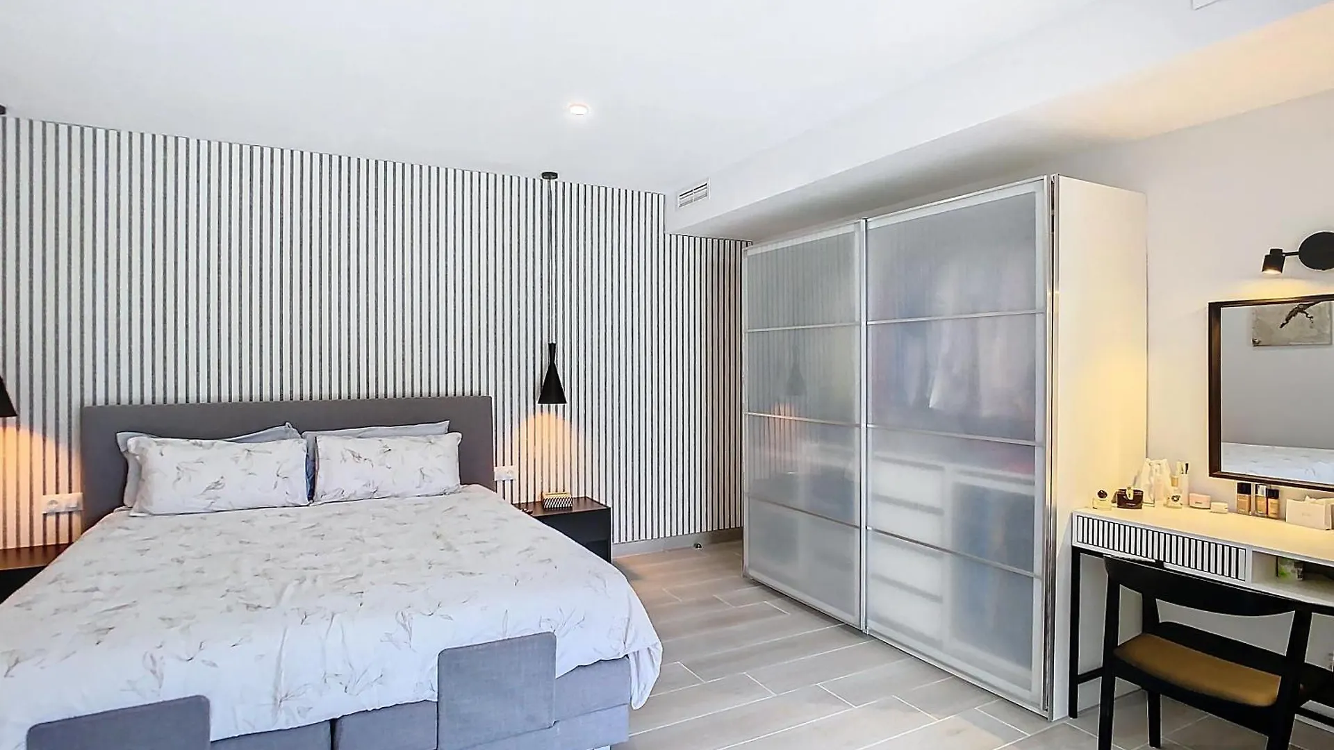 Chic Escape, 5 Room Modern Villa Benalmadena