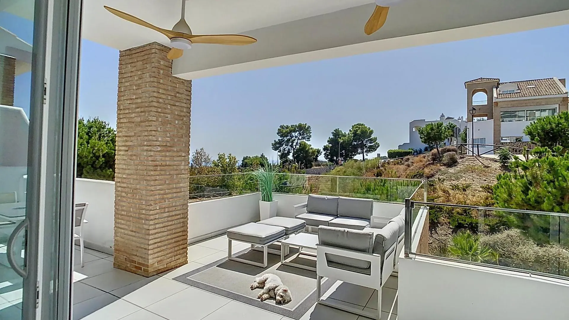 Chic Escape, 5 Room Modern Villa Benalmadena