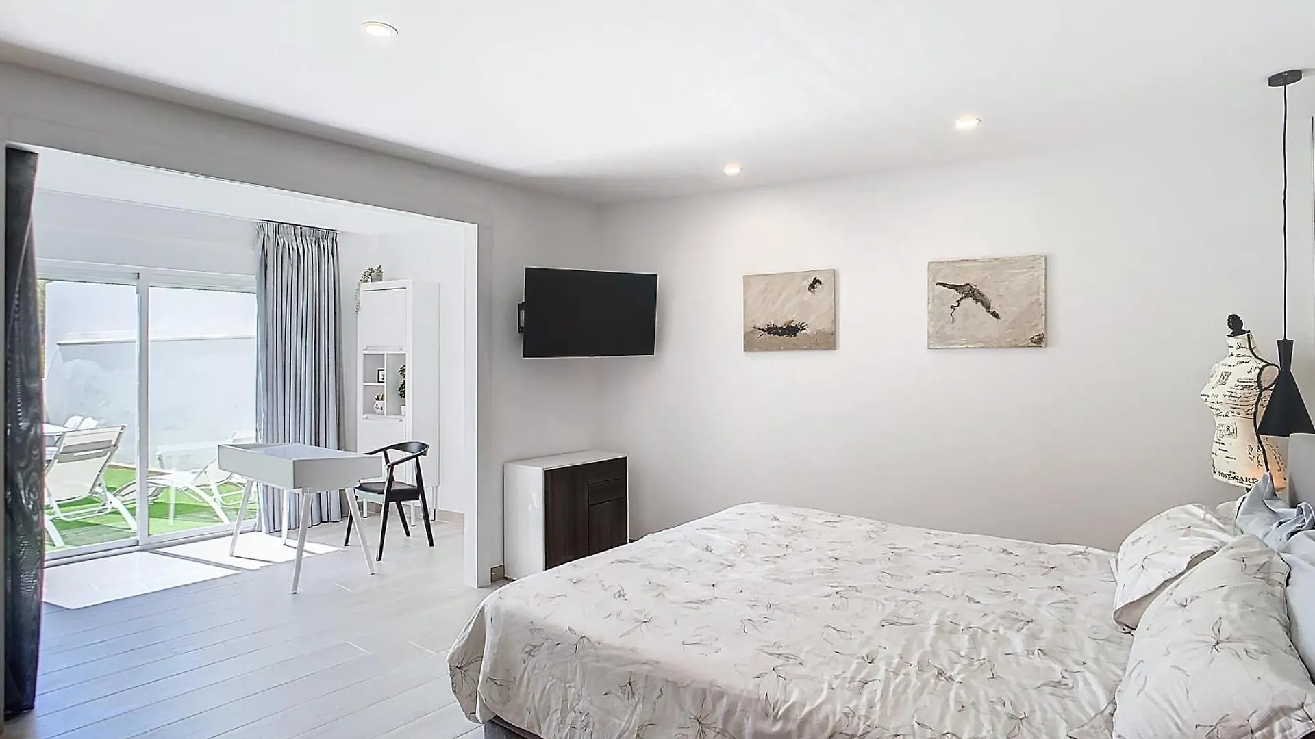 Chic Escape, 5 Room Modern Villa Benalmadena 0*,