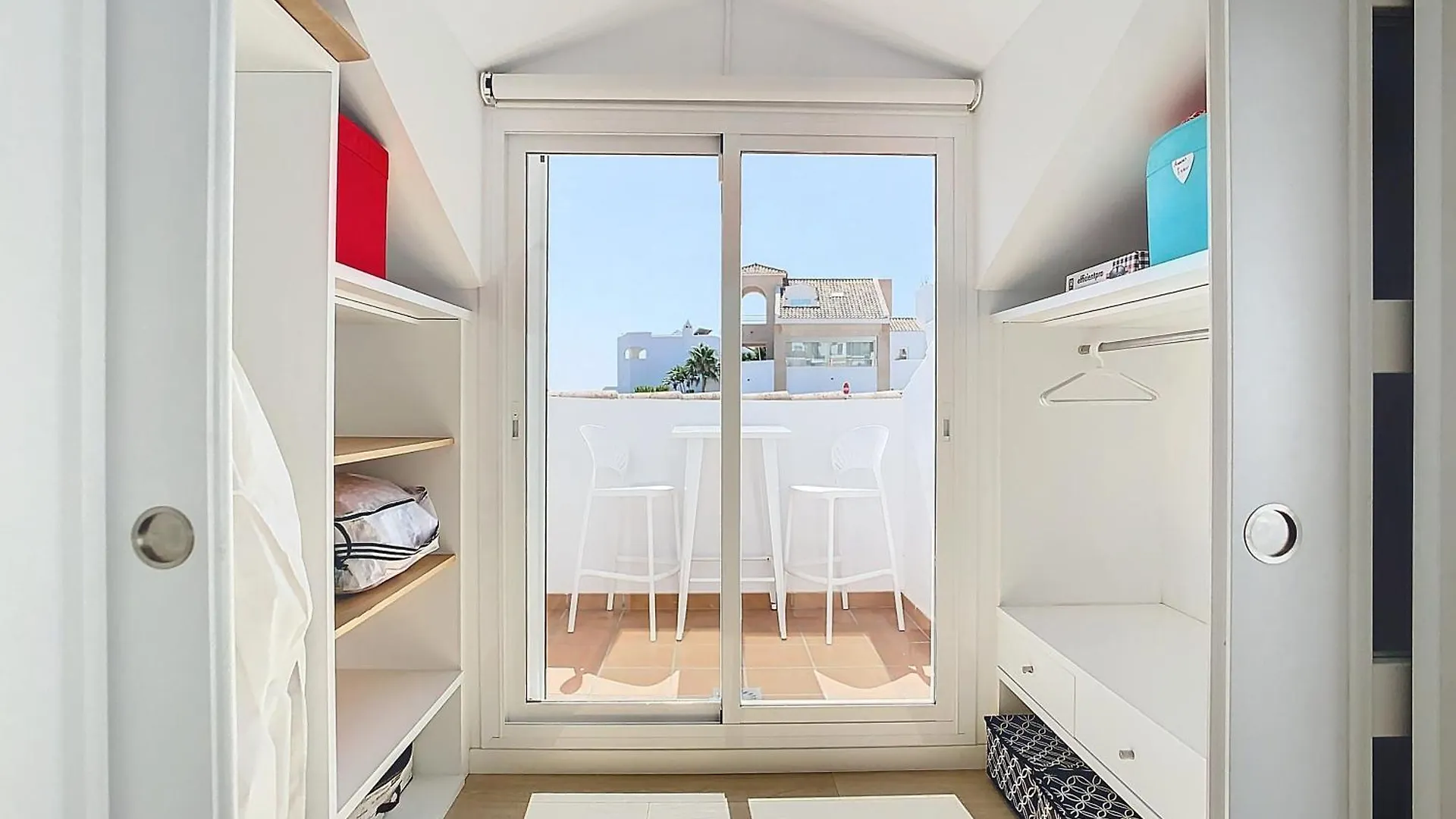 Chic Escape, 5 Room Modern Villa Benalmadena